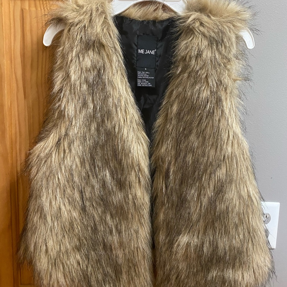 ME JANE FUR VEST